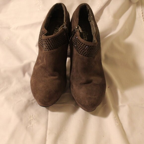 MULES - Picture 1 of 2